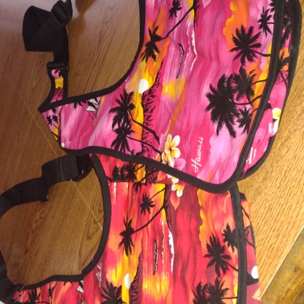 Hawaiian shoulder bag(s) each